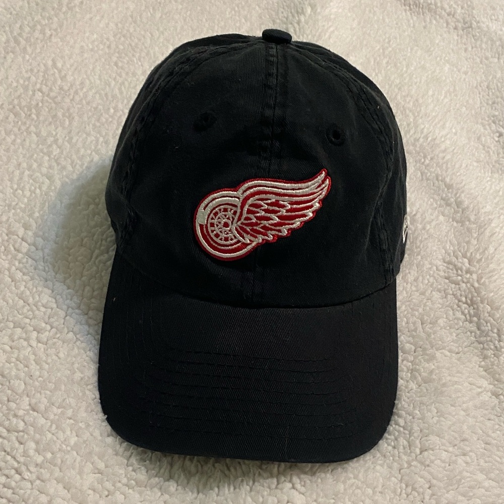 Detroit red wings NHL new era women’s cap
